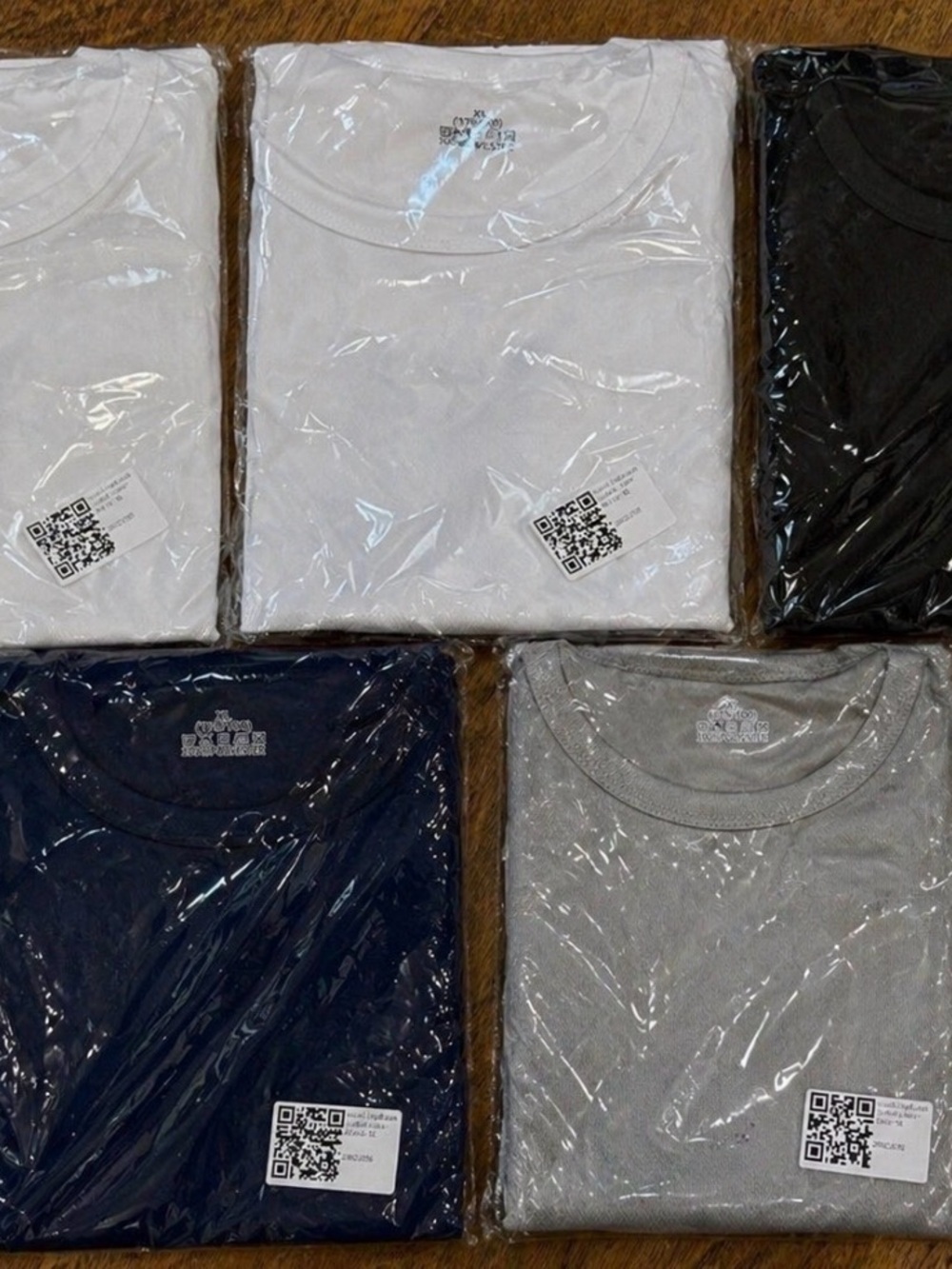Men’s t shirts Qty 5 size XL NWT